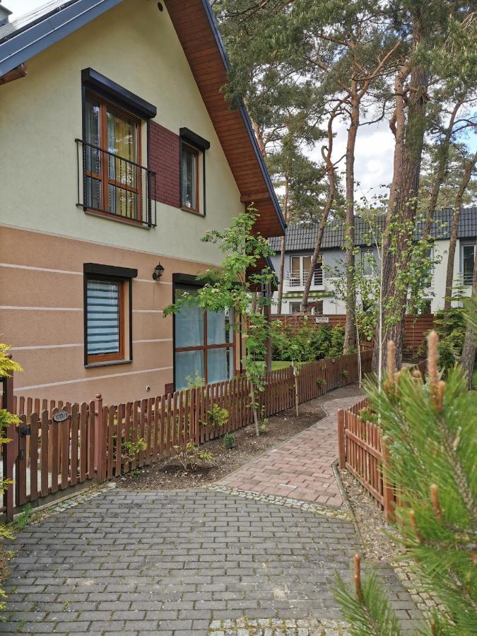 Apartament Anita Lägenhet Międzywodzie Exteriör bild